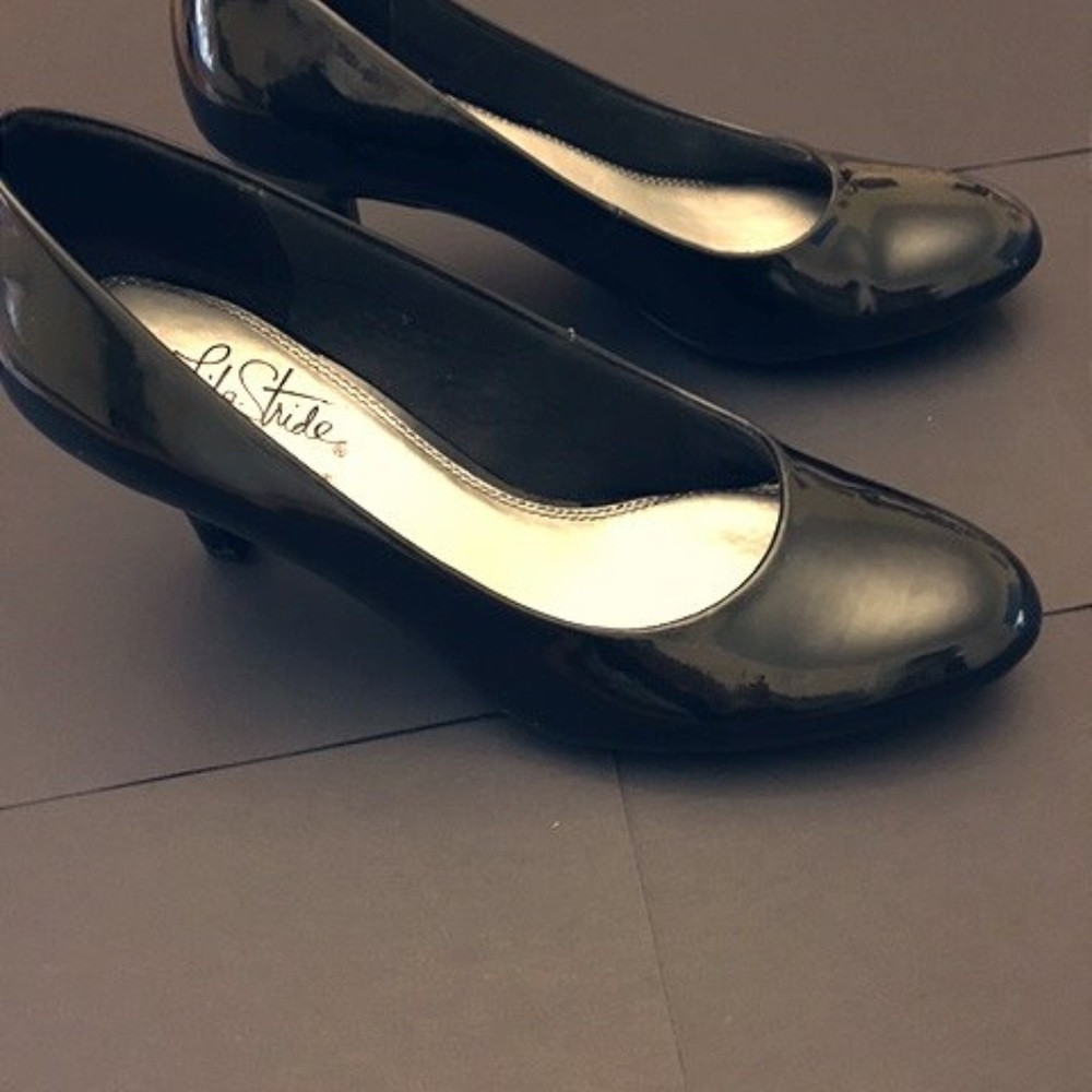 LifeStride Patent Leather Black Pumps